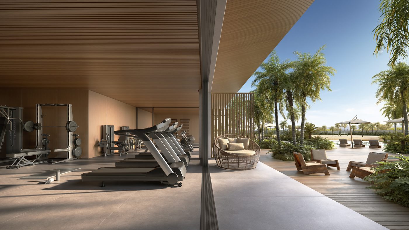 Academia aberta para o deck e a piscina externa